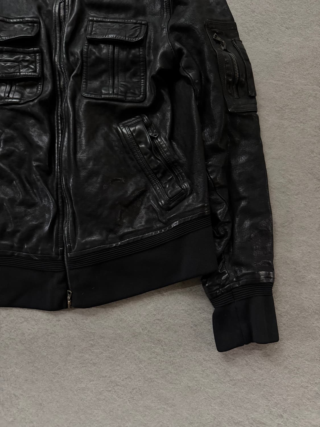 닐바렛 멀티플라이트 버팔로레더자켓 상품이미지4