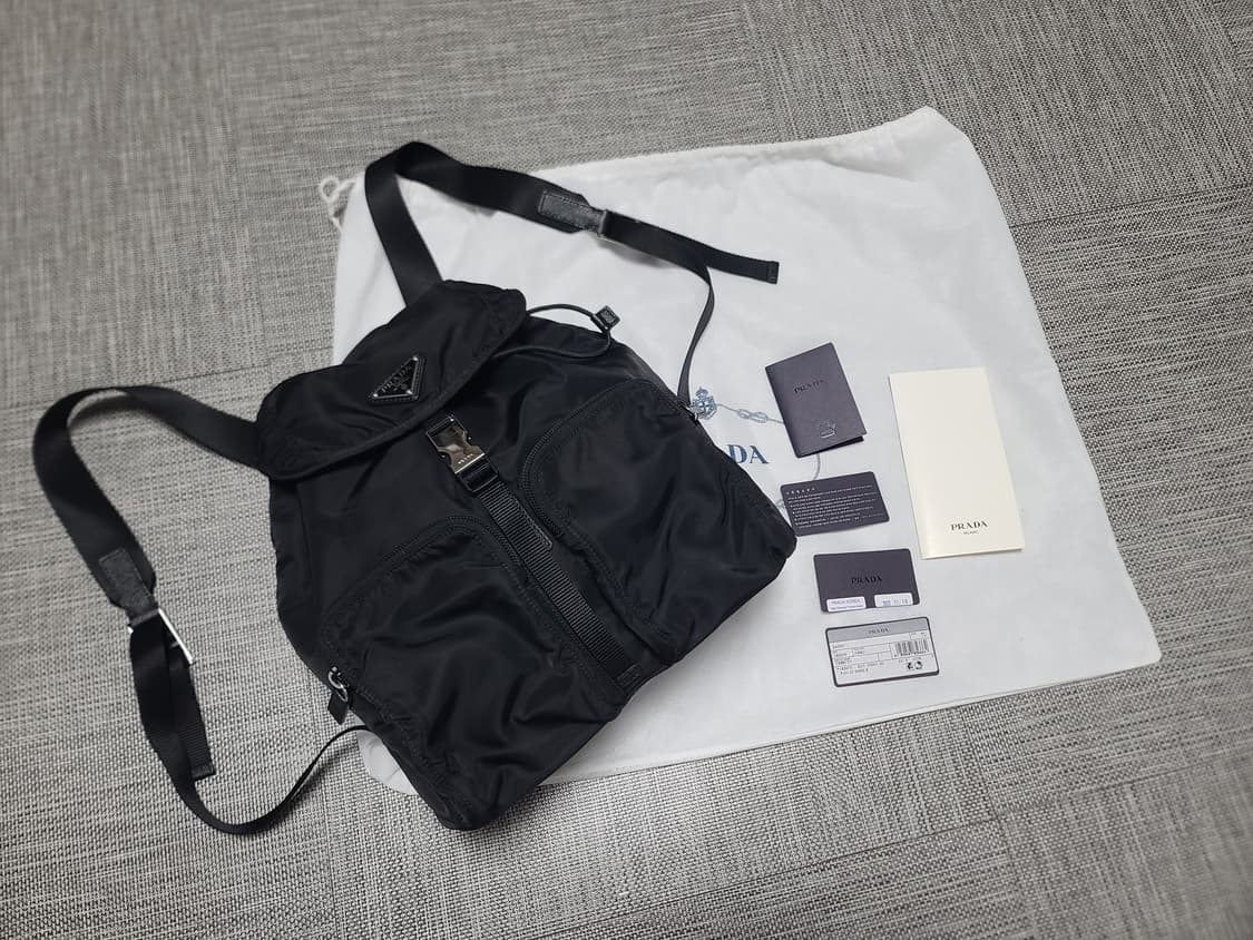 프라다 백팩 1bz070 미디움 버클 백팩 나일론 백팩 상품이미지1