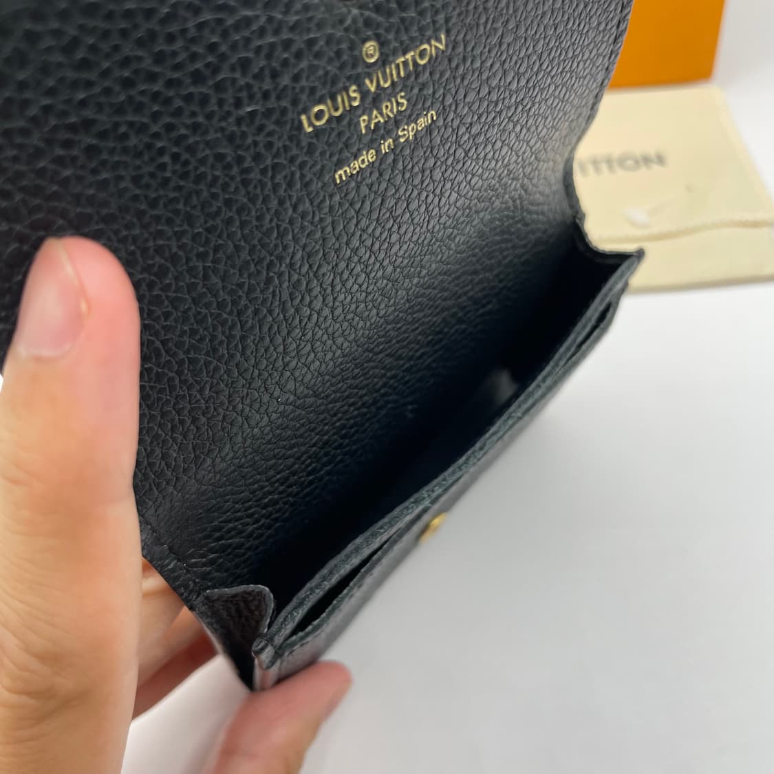 루이비통 앙프렝트 카드지갑 블랙 상품이미지7