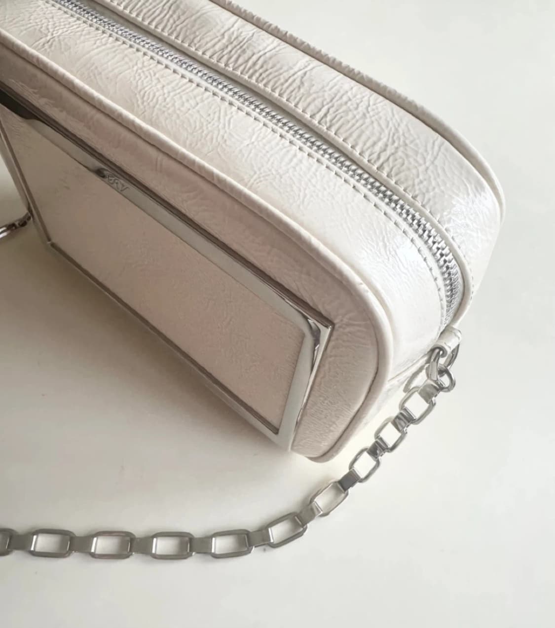 로저비비에 스퀘어백 상품이미지3