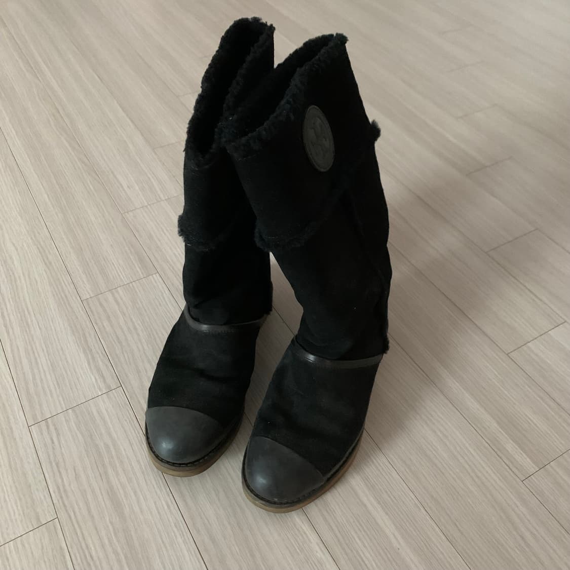 토리버치 스웨이드 블랙부츠 240 상품이미지1