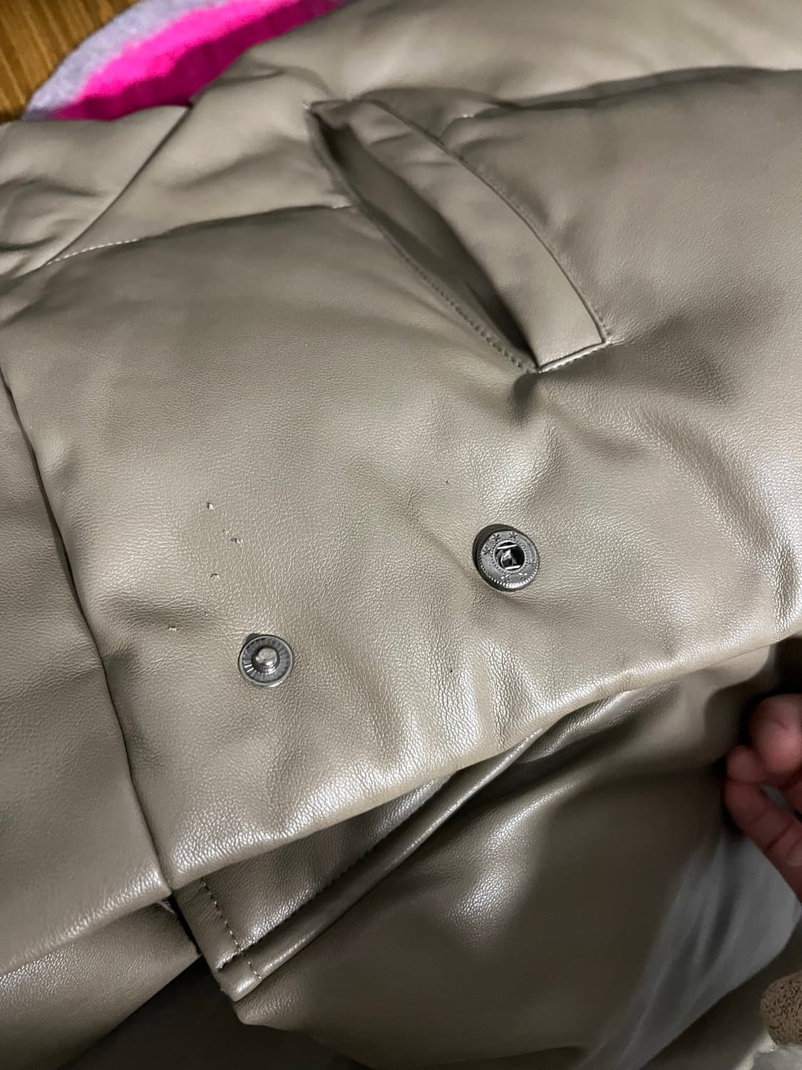 트리밍버드 레더 패딩 모카그레이 상품이미지4