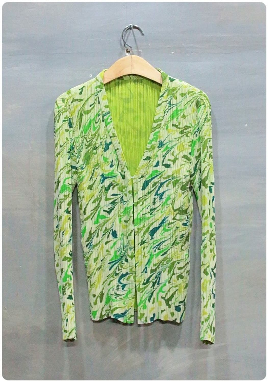 이세이미야케 FETE 플리츠 브이넥 가디건 02 상품이미지2