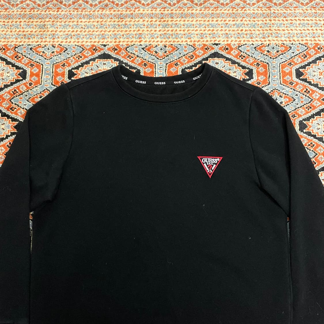 게스 자수로고 블랙 기모 맨투맨 티셔츠 여성S 상품이미지2
