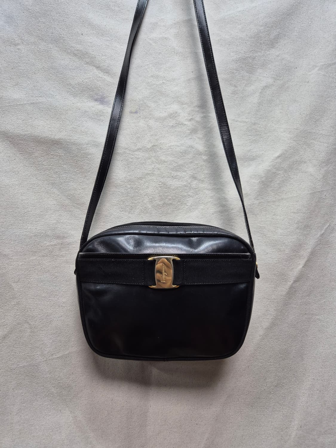 페레가모 빈티지 크로스백 상품이미지1