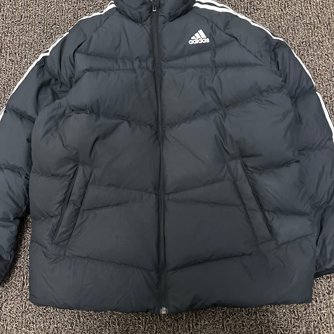 아디다스 여성 덕다운 숏패딩 블랙 신장 160 상품이미지3