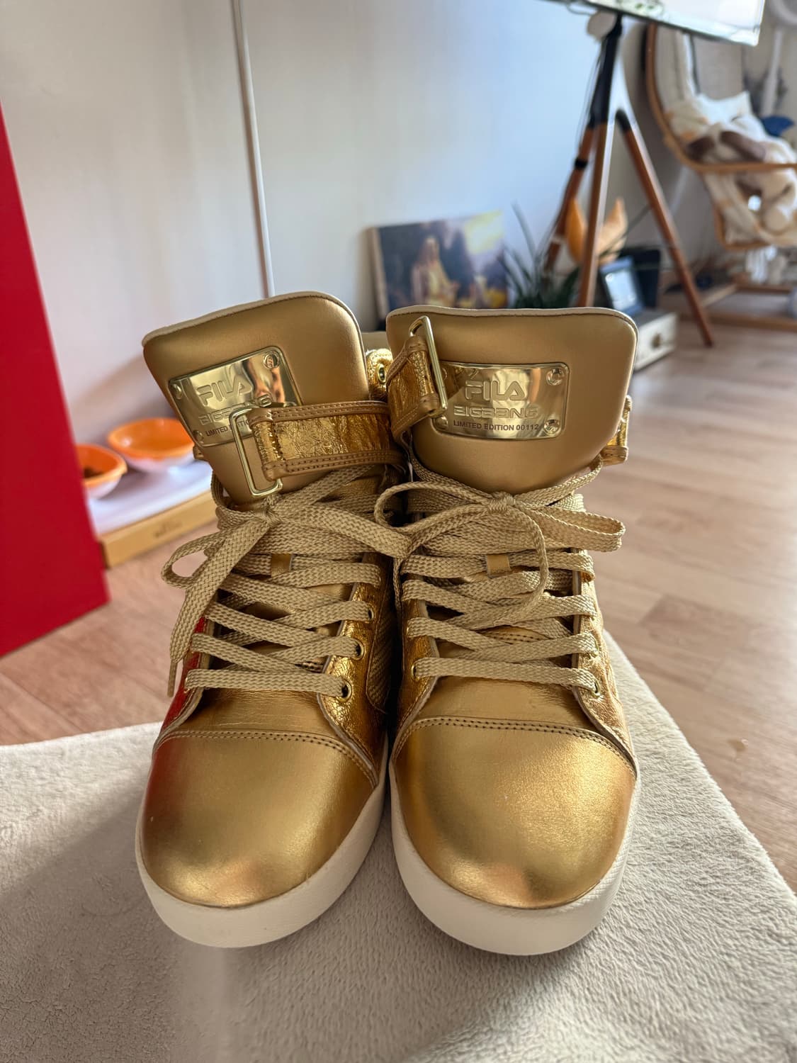 휠라 x 빅뱅 콜라보 골드 하이탑 (250mm) 상품이미지1