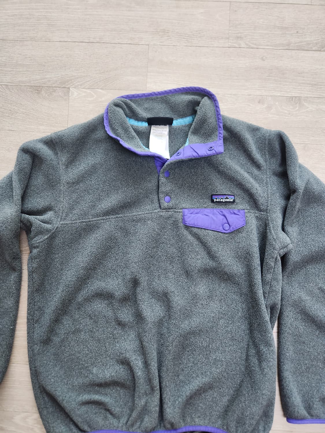 파타고니아 신칠라 풀오버 팝니다 상품이미지1