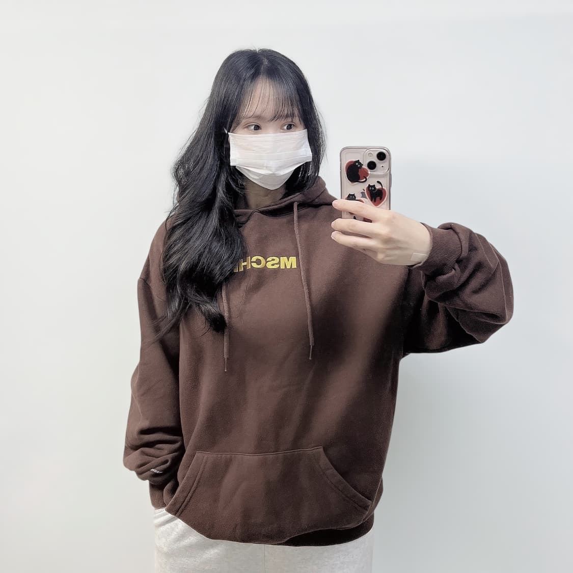 미스치프 스펠 로고 후드티 브라운 상품이미지1