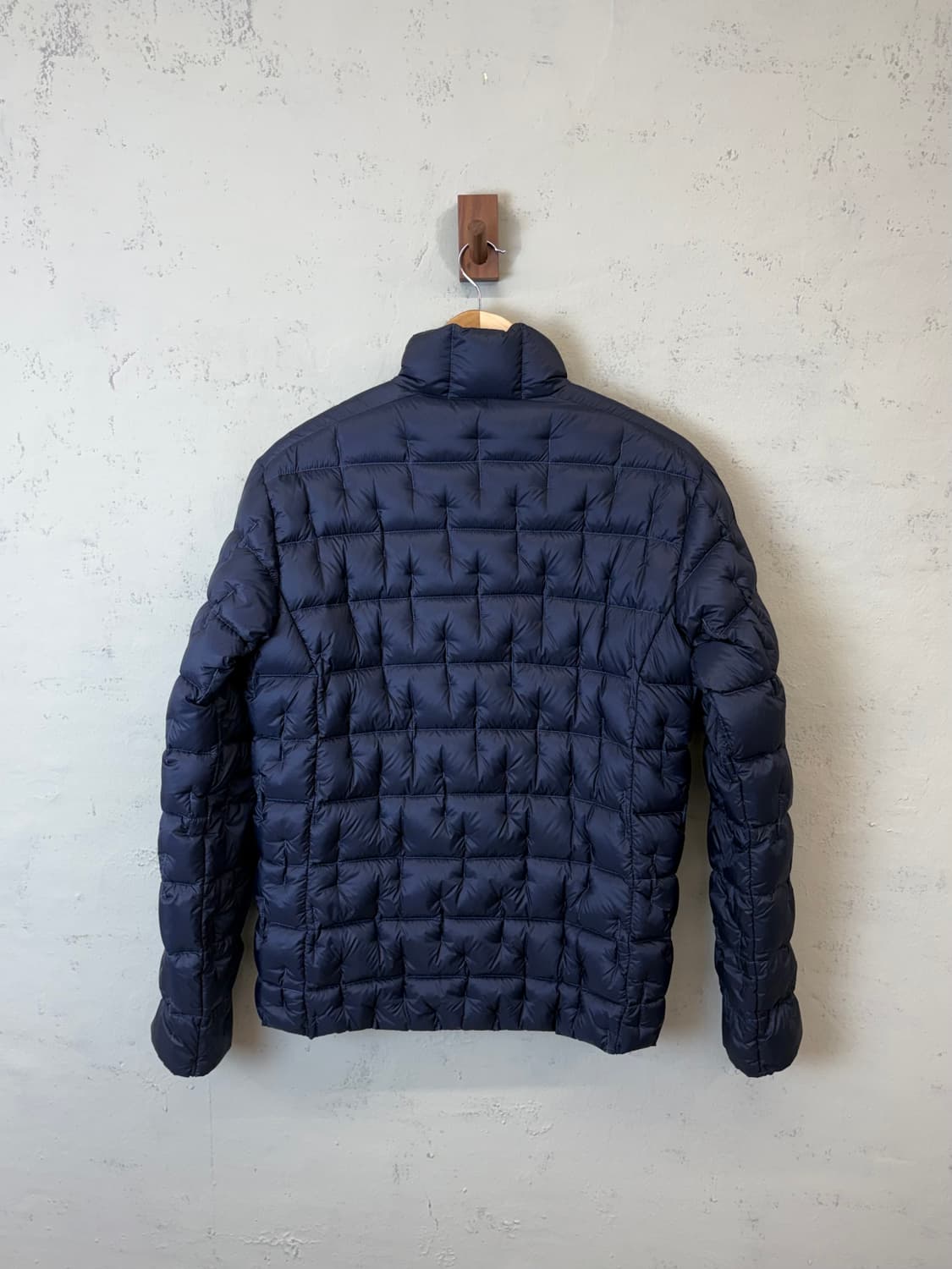 몽벨 라이트웨이트 구스다운 경량패딩 네이비 상품이미지2