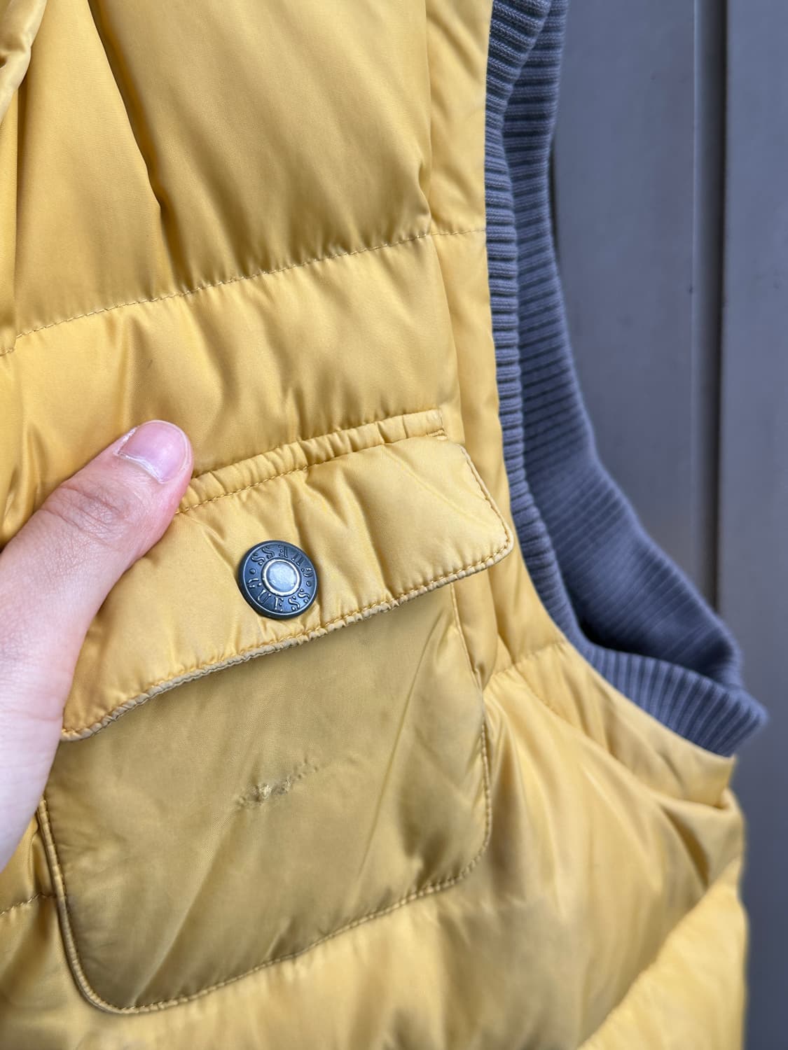 GUESS reversible camo yellow vest 상품이미지6