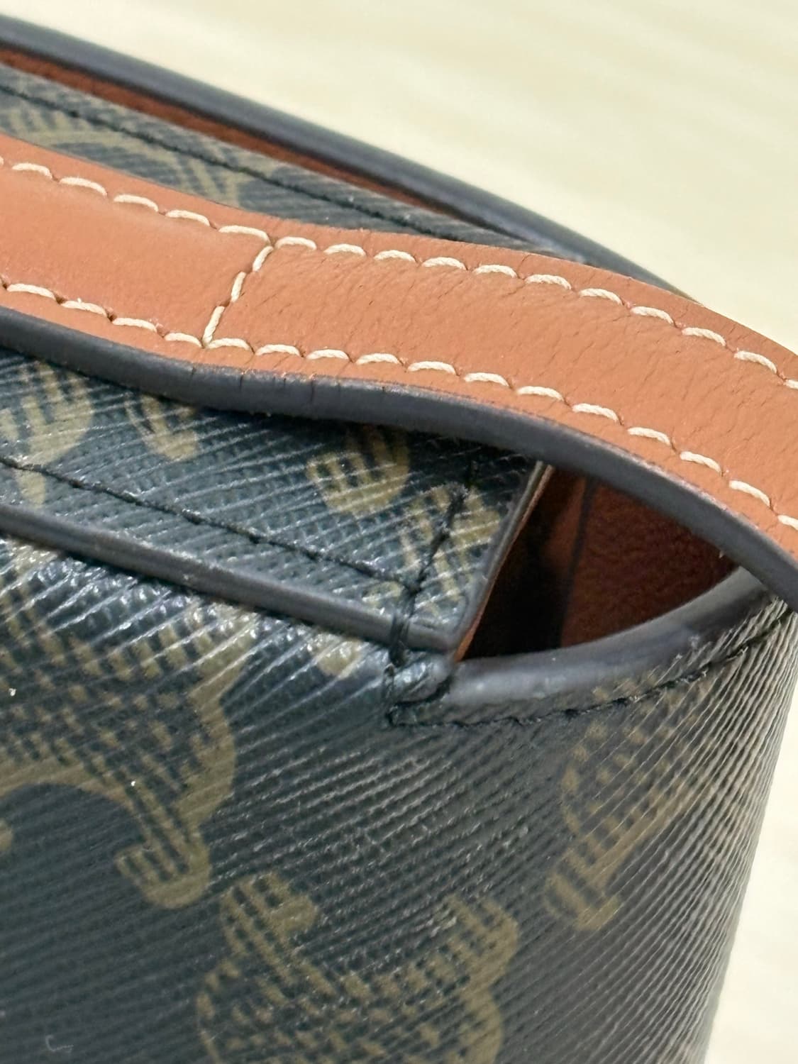 셀린느 숄더백 상품이미지4