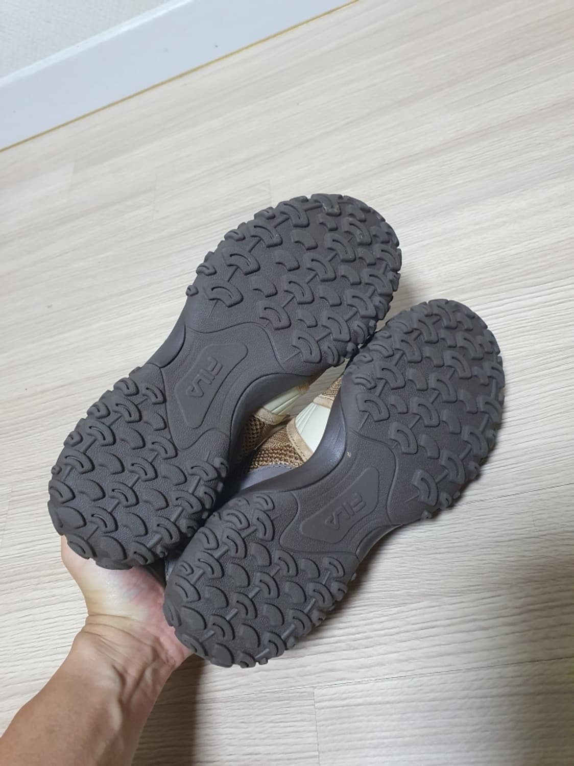 휠라 에샤페 LX V2 브라운 250 상품이미지6