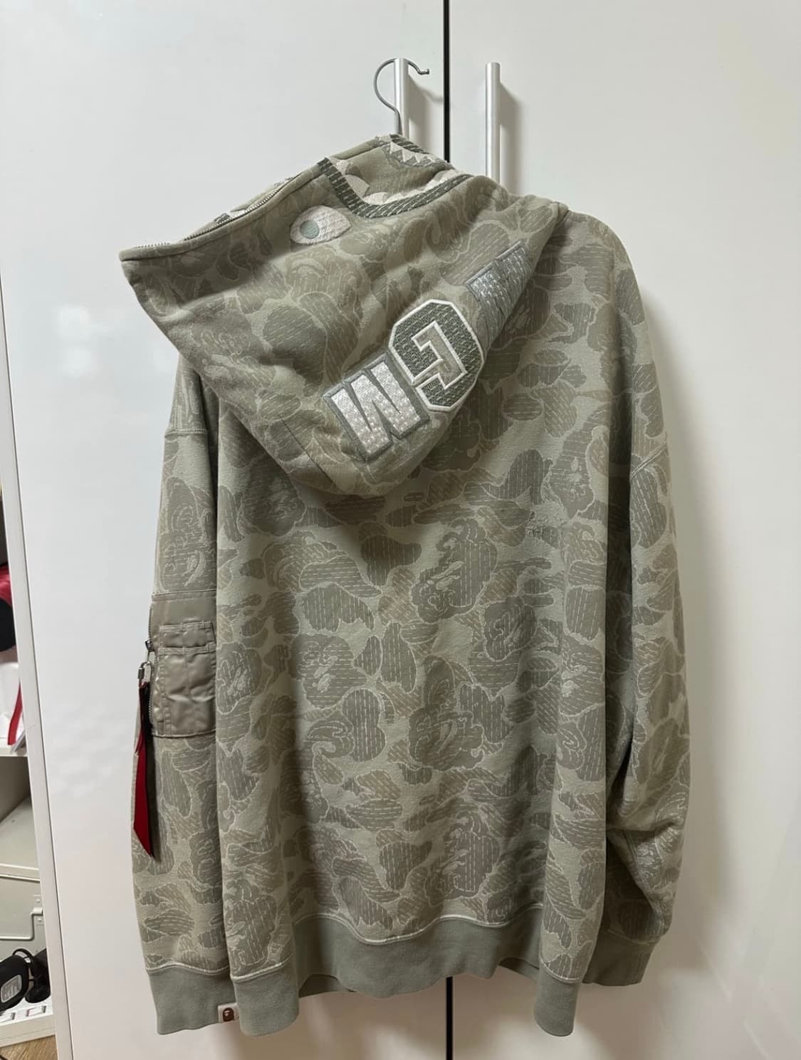 베이프x알파인더스트리 샤크 후드 2XL 상품이미지4