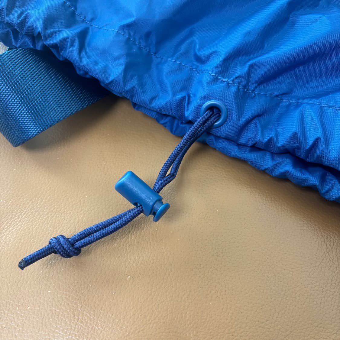 슈프림 퍼퍼 푸퍼 백팩 가방 22FW 블루 페이즐리 반다나 상품이미지10