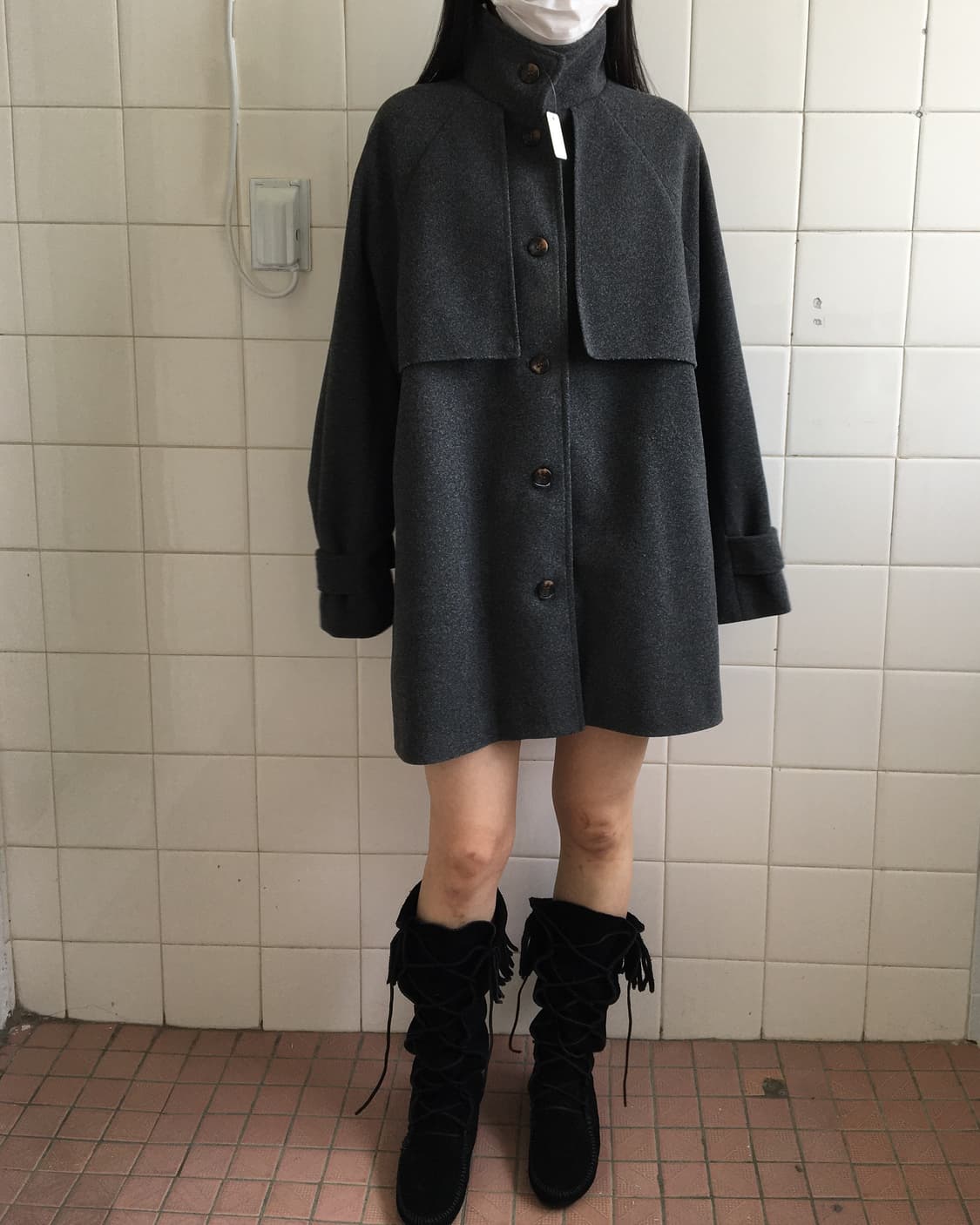 High neck cape silhouette tied coat 상품이미지10