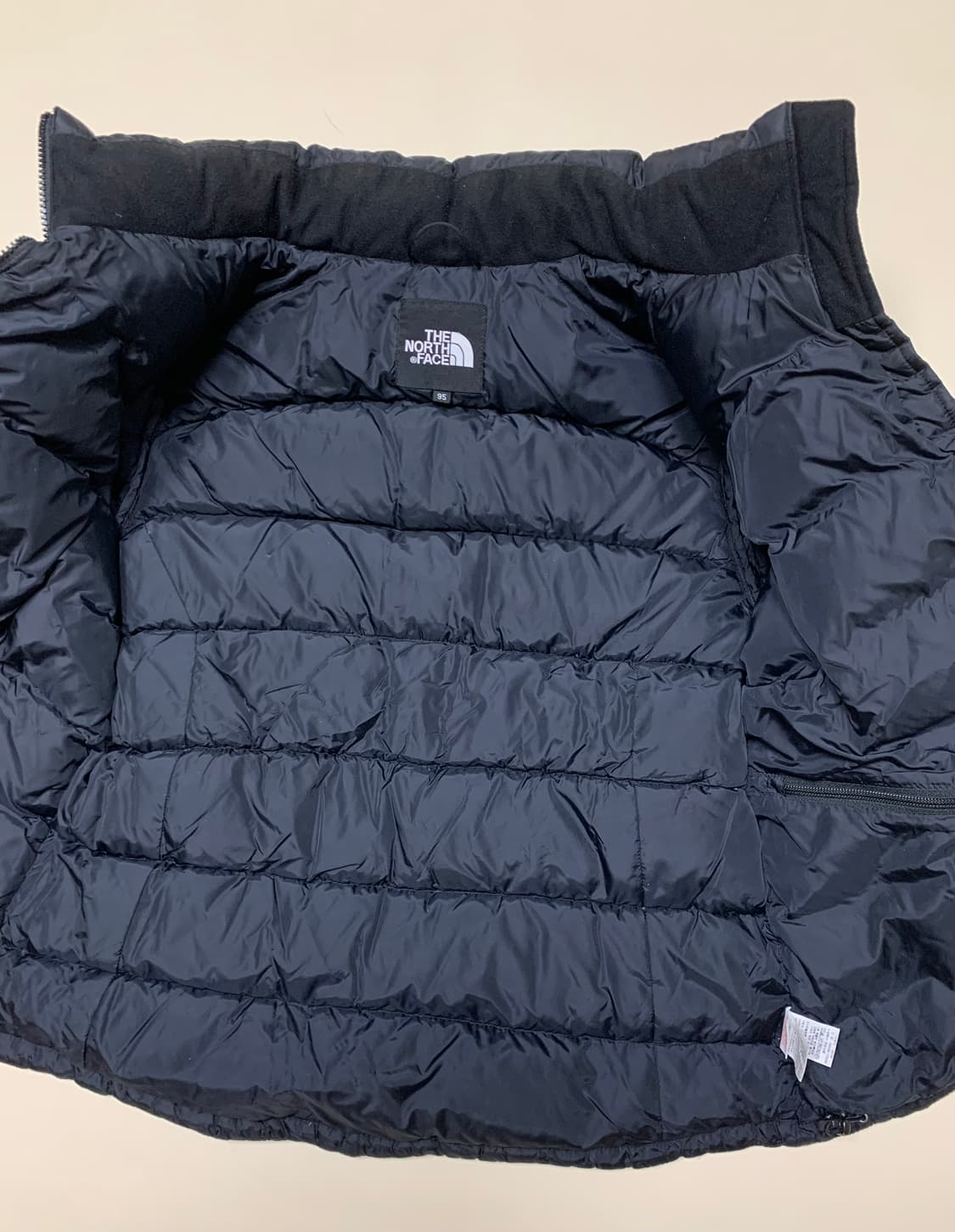 [95] 노스페이스 우먼스 700 구스다운 눕시 블랙 패딩 상품이미지4
