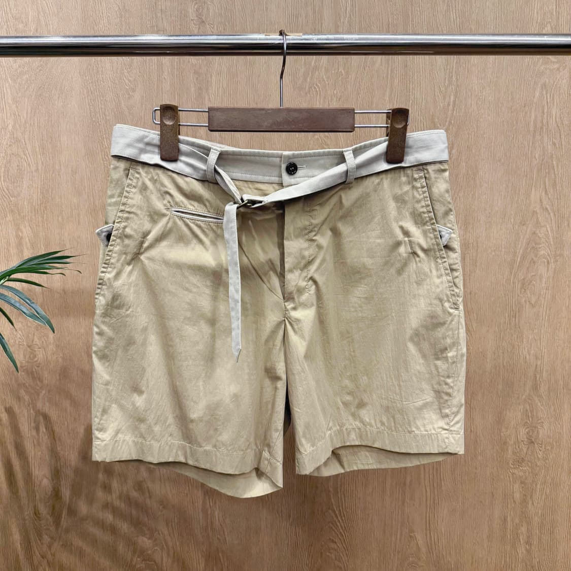 입생로랑 버뮤다 하프팬츠 D링 벨트 디테일 하이웨스트 베이지 상품이미지1