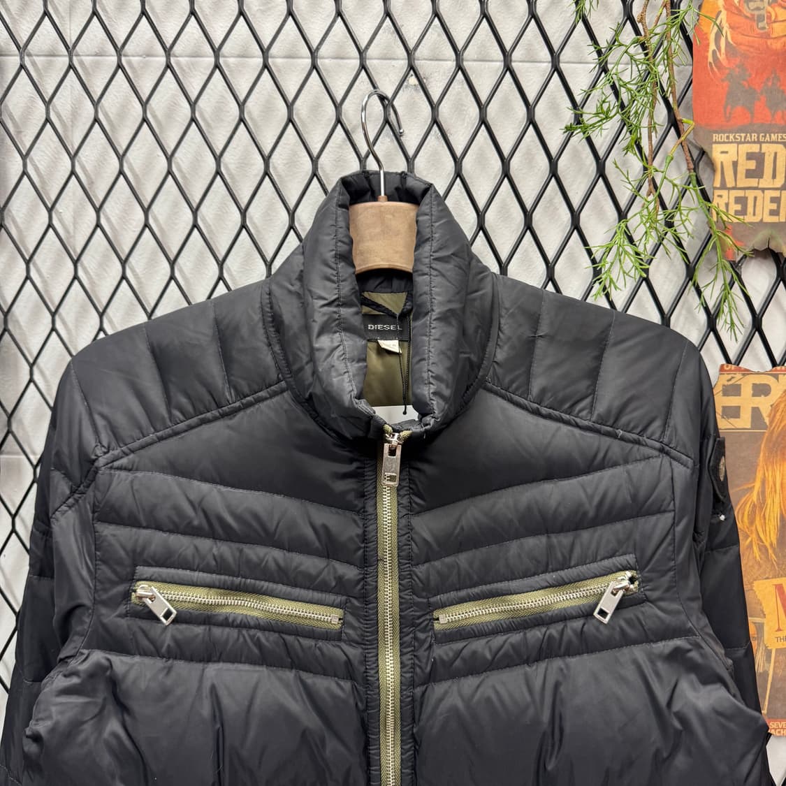 디젤 테크웨어 패딩 자켓 전면 집업 포켓 포인트 블랙 상품이미지3