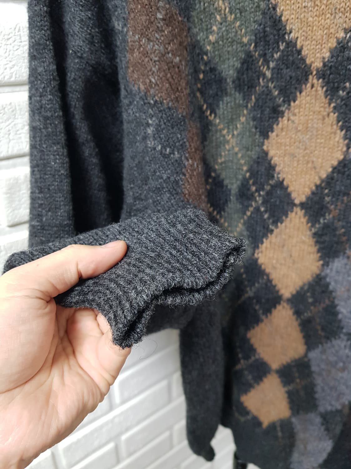 [L/정품] 버버리 아가일 패턴 울 니트 차콜 상품이미지4