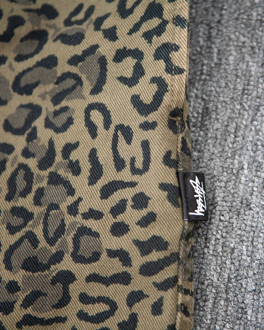 스투시 레오파드 비치팬츠 상품이미지3