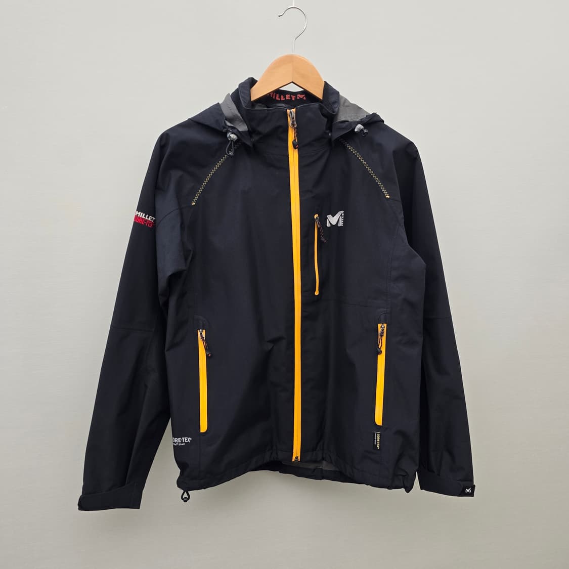밀레 고어텍스 블랙 바람막이 자켓 상품이미지1