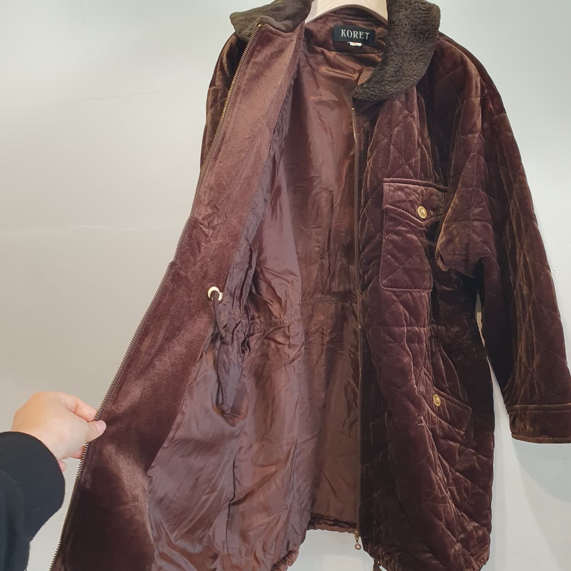 koret 벨벳 퀼팅 점퍼 상품이미지2