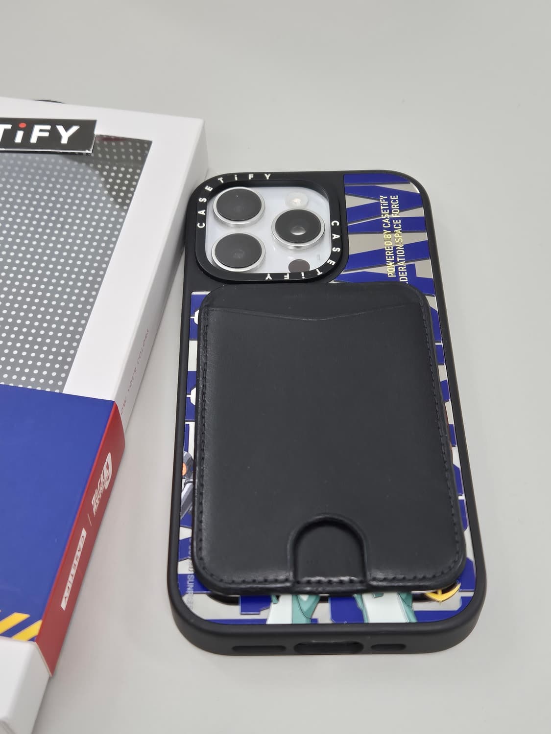 케이스티파이 건담콜라보 아이폰16프로 맥세이프 케이스 상품이미지4