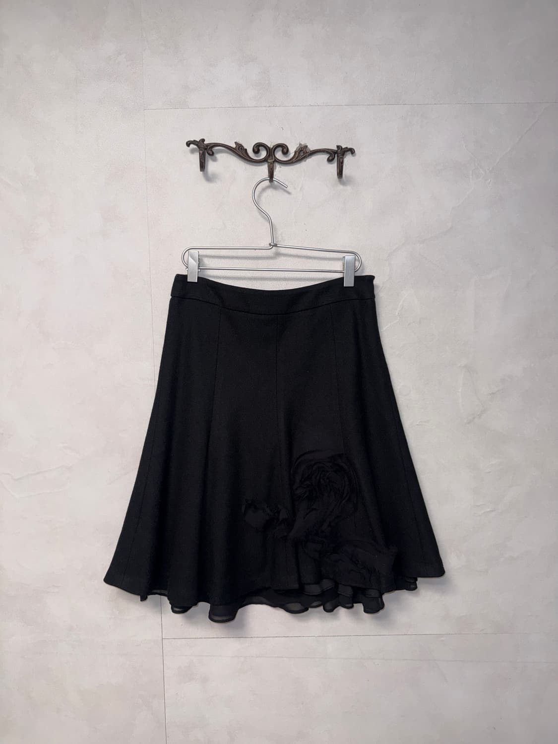 Anacapri black draped flower wool skirt 상품이미지2