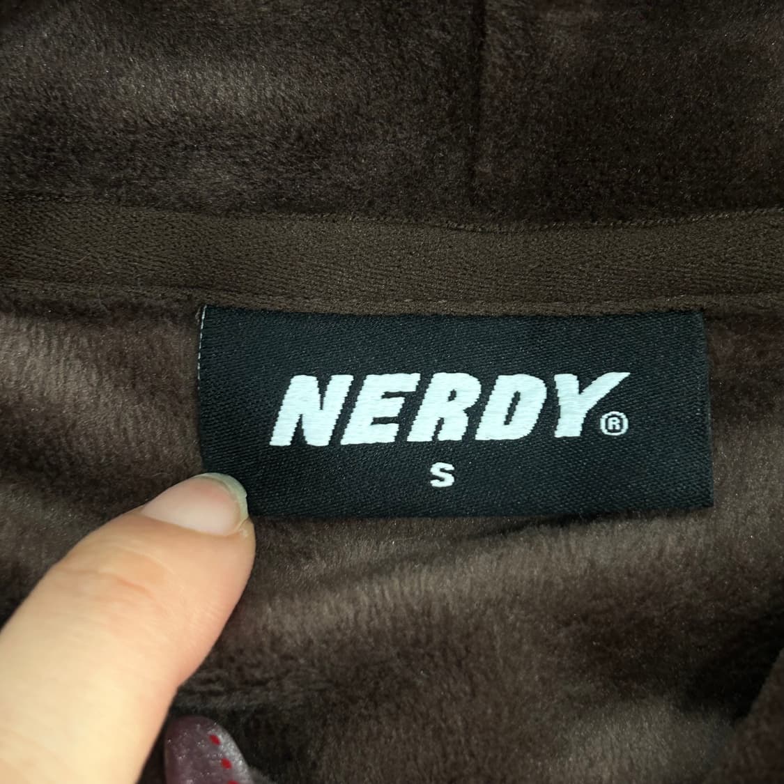 Nerdy 널디 브라운 아이보리 배색 2-way 벨벳 크롭 후드집업 상품이미지7