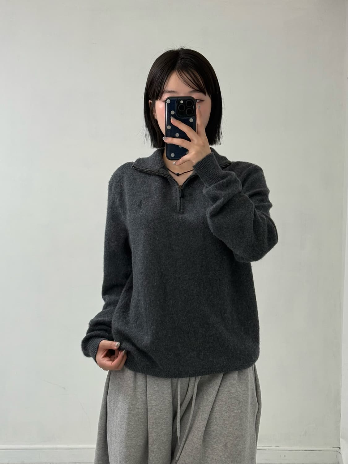 폴로 차콜 반집업 니트 상품이미지1