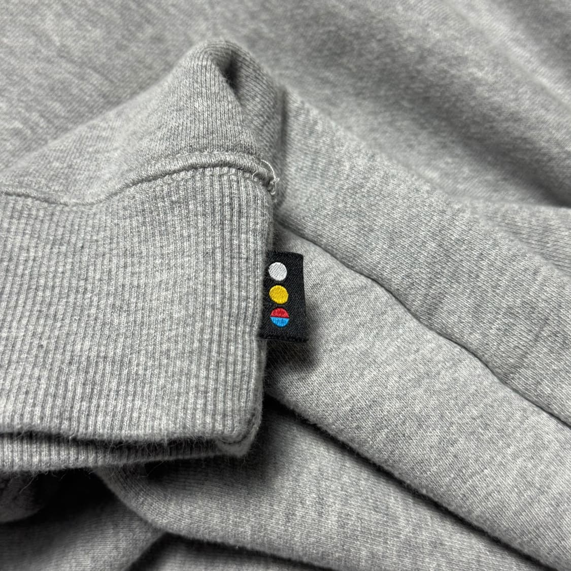 (XXL) 아이앱 스튜디오 엠보스드 스웨트 셔츠 그레이 상품이미지5