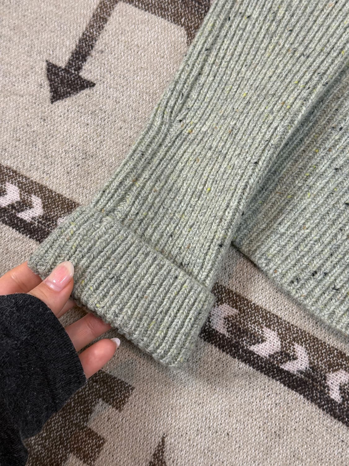 코스 라이트그린 스팩클 리버스 니트 가디건 상품이미지6