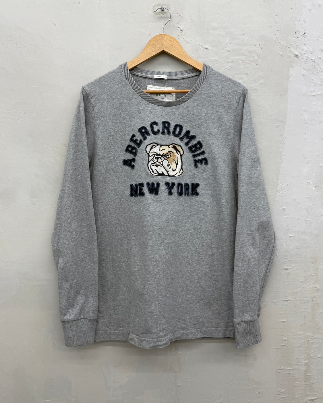 Abercrombie&FItch 불독 그래픽 롱 슬리브 티셔츠 상품이미지1