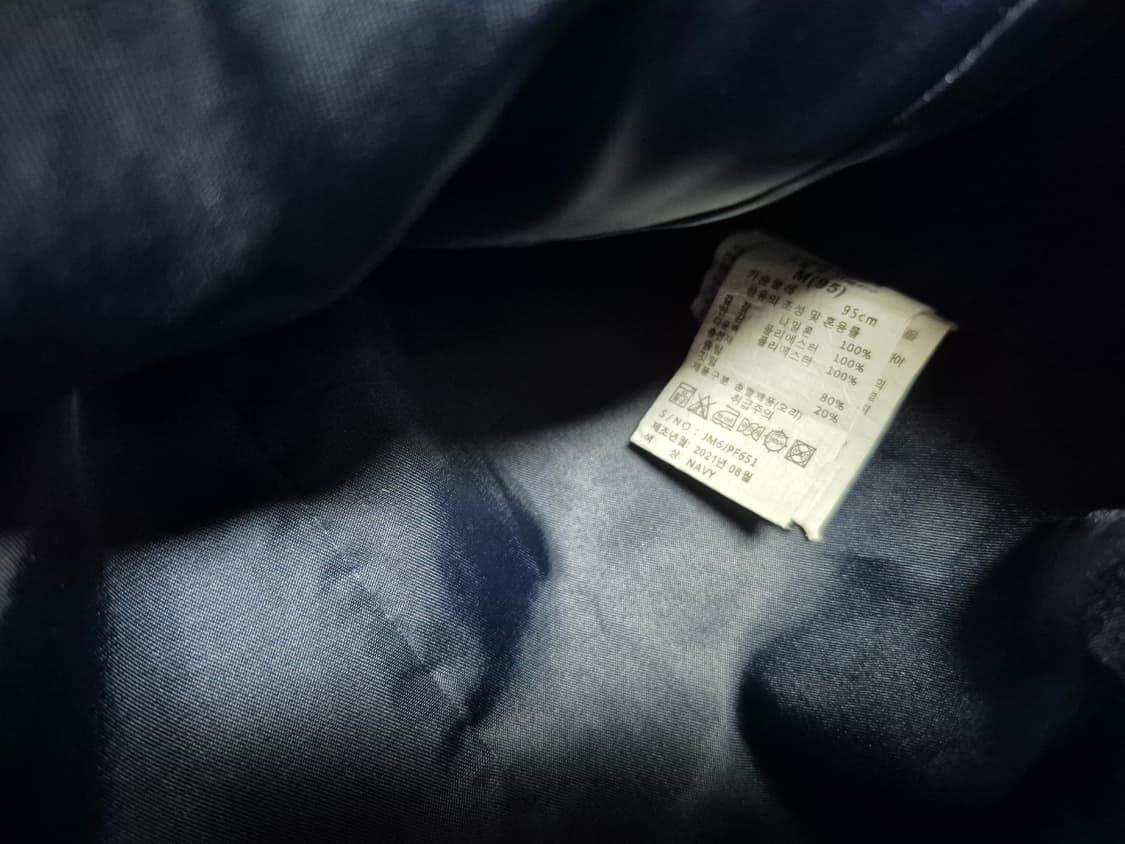 지프 정품 오리털경량패딩조끼 95사이즈 팝니다  상품이미지2