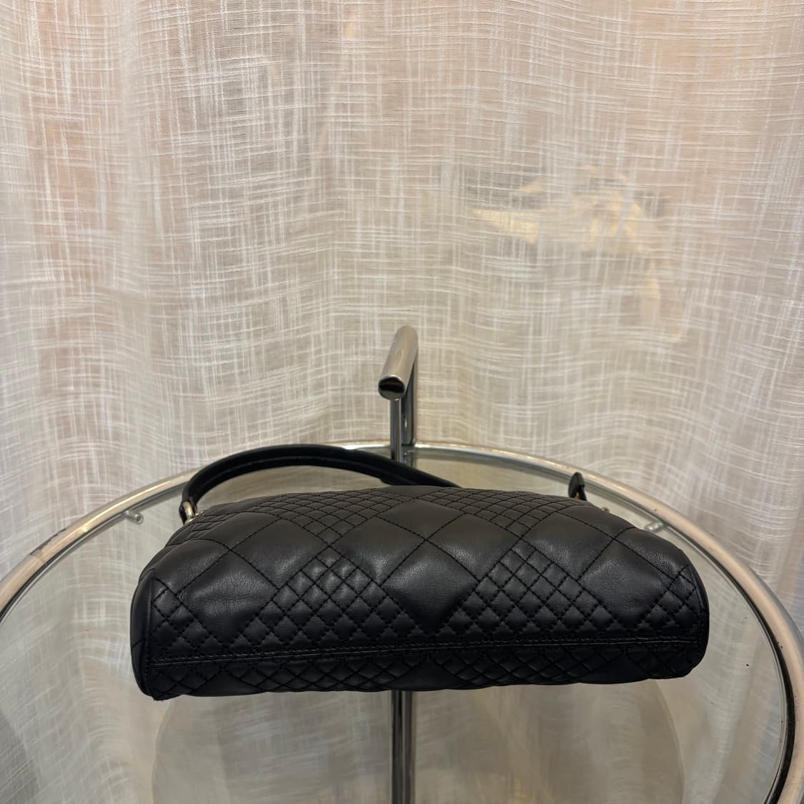 정품 루이까또즈 퀄팅 숄더백    상품이미지6