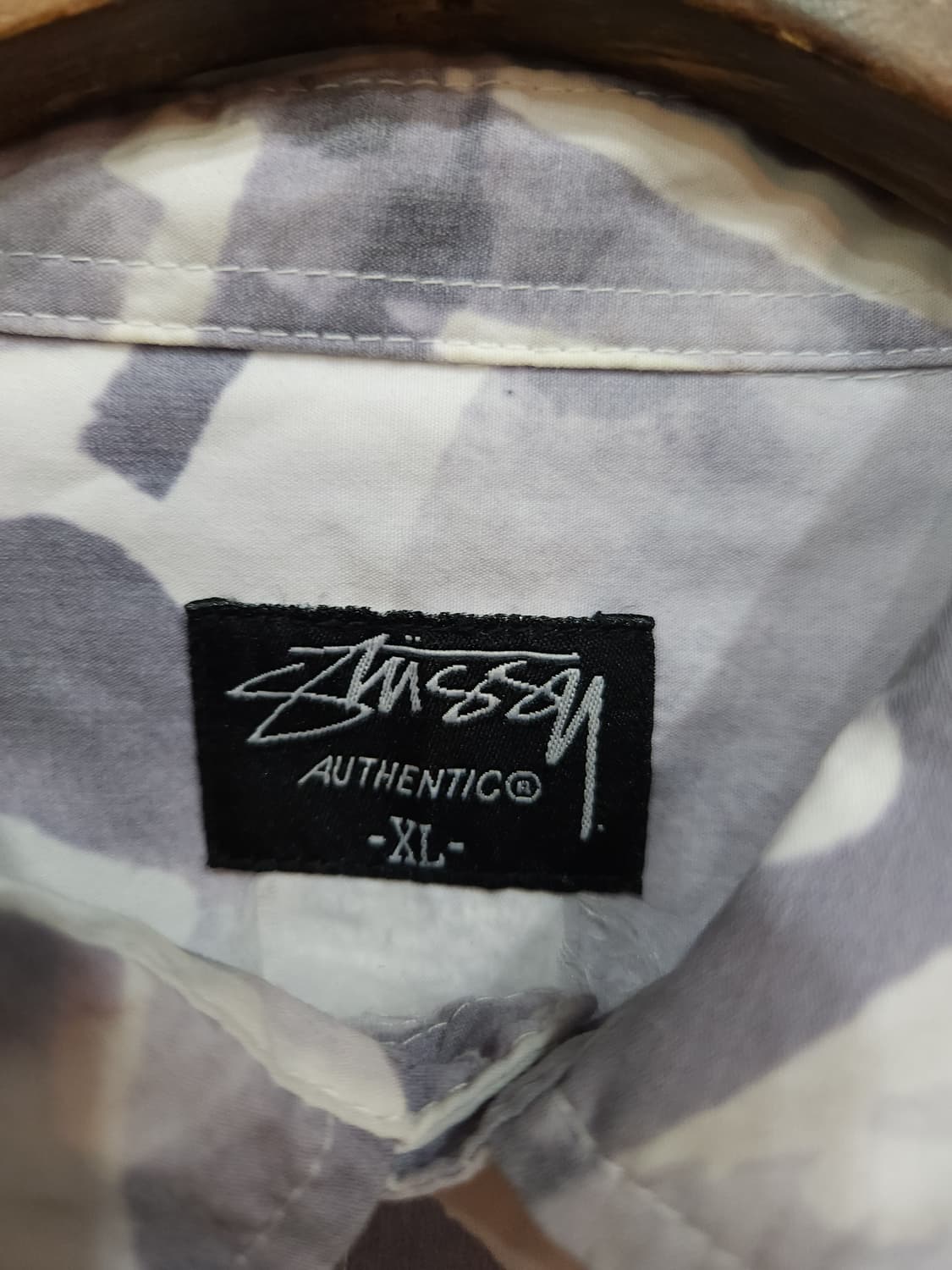 스투시 어센틱 8볼 왕관 나염 반팔 셔츠

 상품이미지3