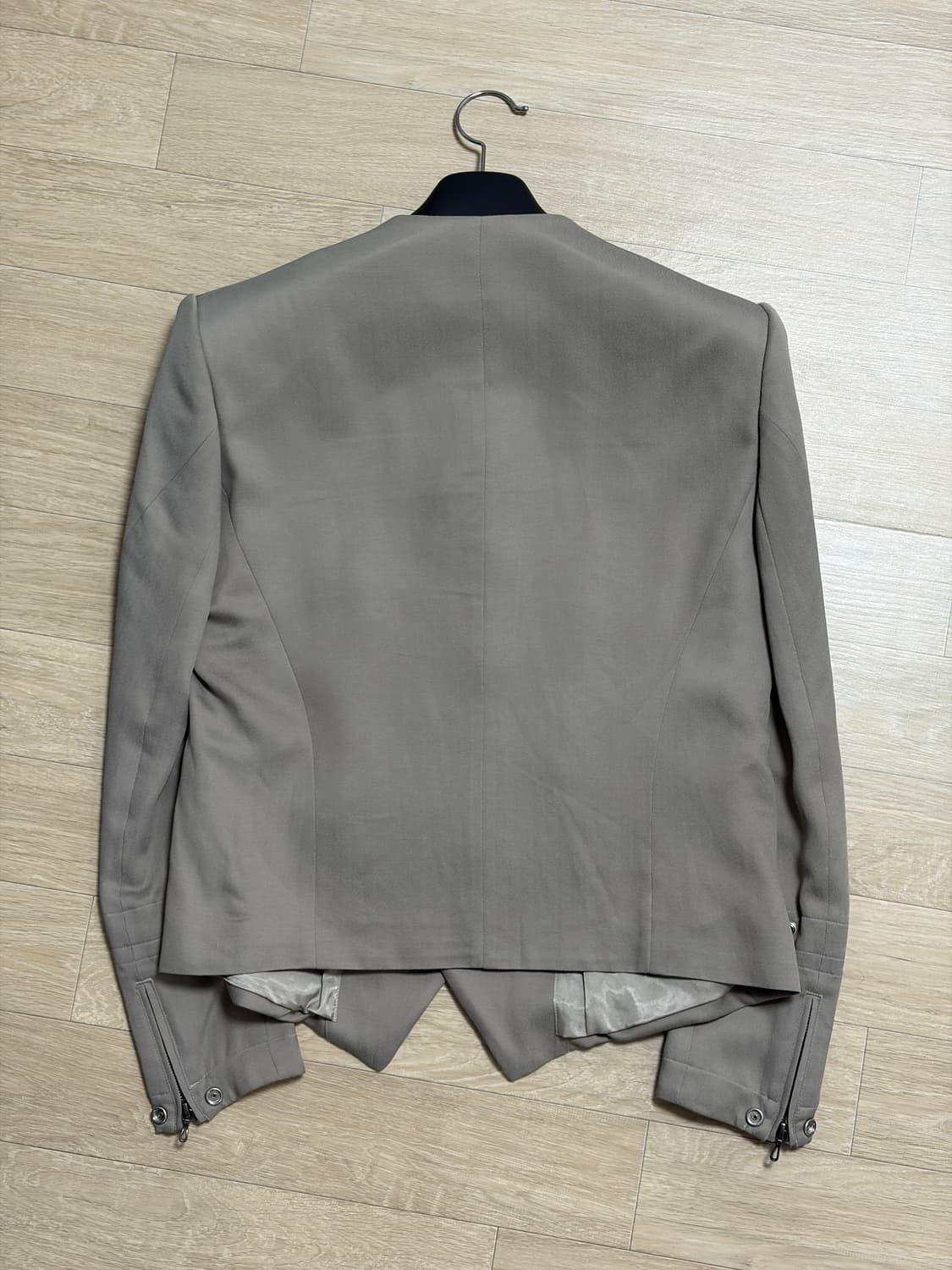 (유일매물) 율리우스 22ss 새틴 크롭 라이더 자켓 상품이미지3