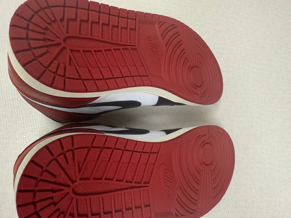 조던1 레트로 하이 OG 블랙토 270 상품이미지2