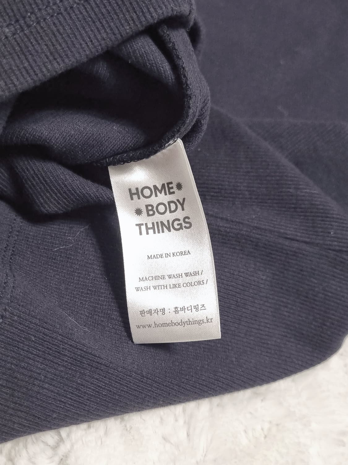 [새상품] 네이비 자수 반팔 티셔츠 에이블리 상품이미지5