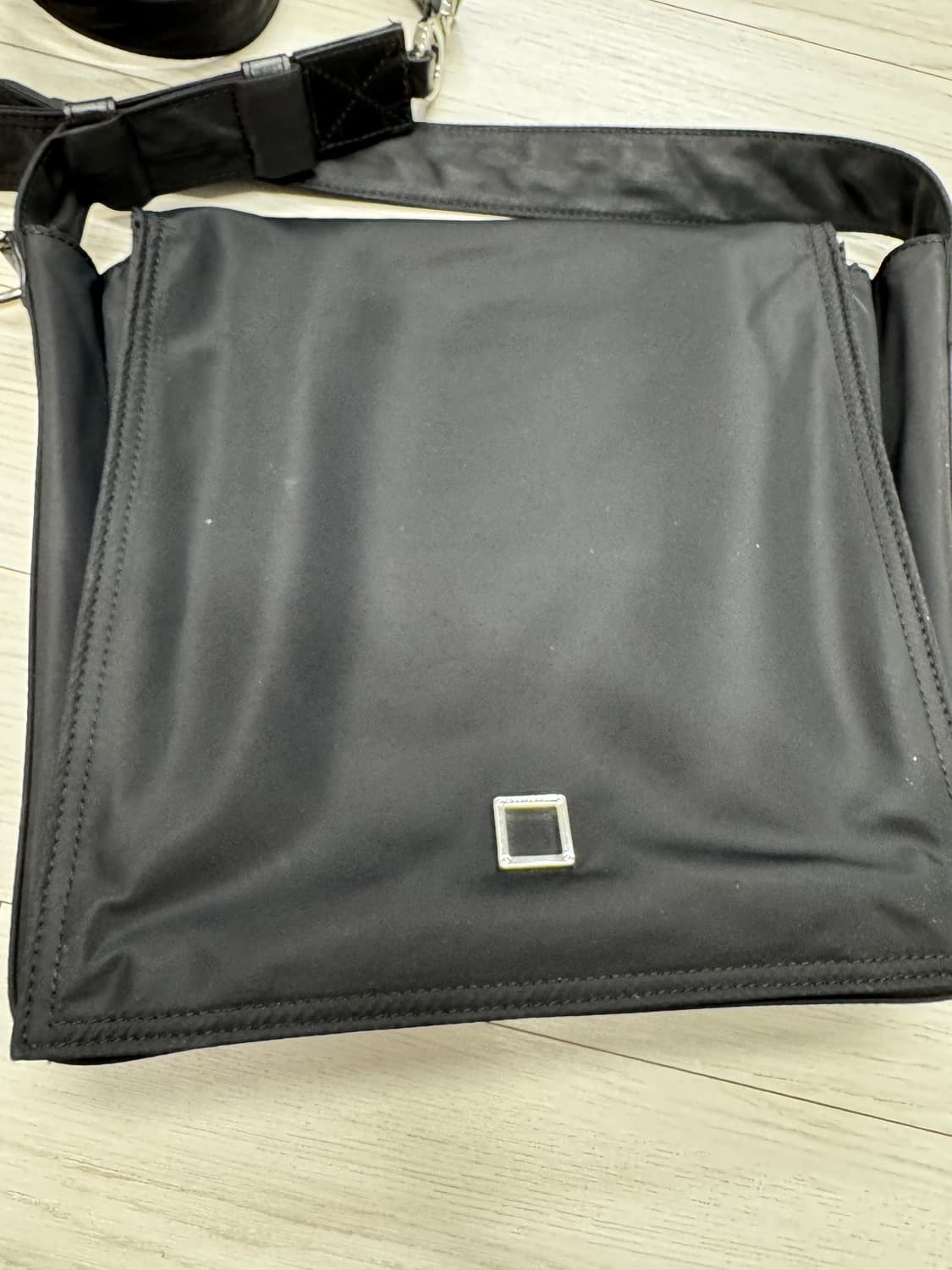 정품 우영미 나일론 크로스바디 백 블랙 상품이미지6