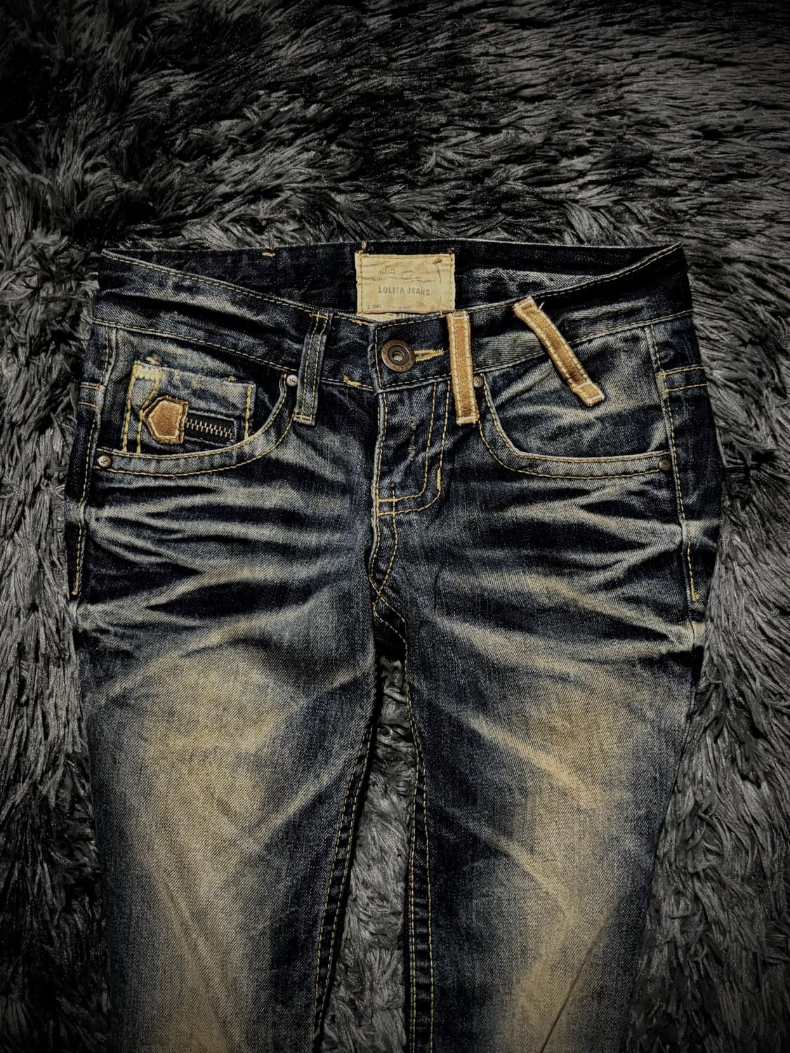 LOLITA JEANS 워싱 레터링 자수 지퍼 포켓 부츠컷 데님팬츠 상품이미지3