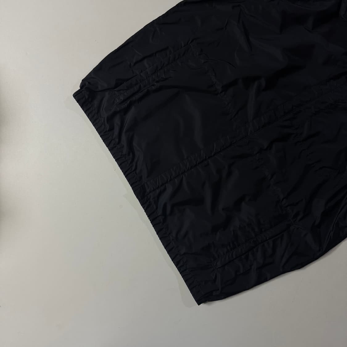 [52/당일출고]프라다 삼각로고 나일론 바람막이 상품이미지6