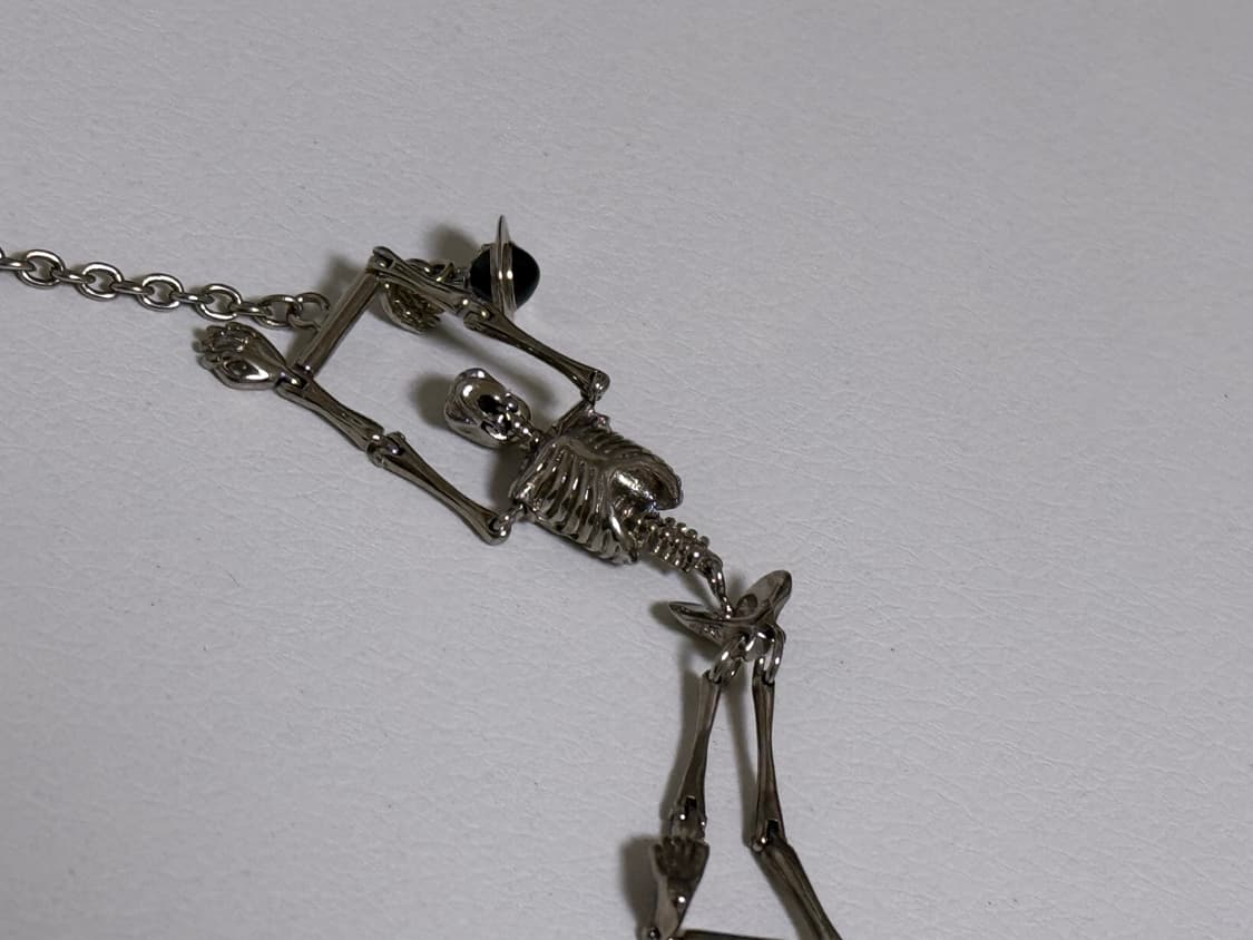 비비안웨스트우드 스켈레톤 해골 팔찌 상품이미지1