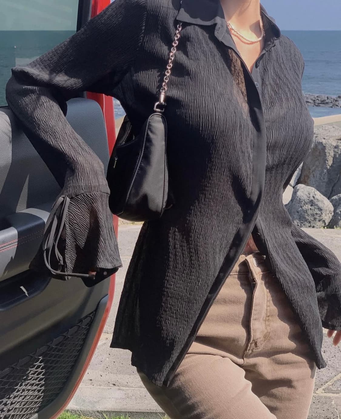 [새상품]페일제이드 스완 블라우스 블랙 검정 프릴 블라우스 상품이미지1