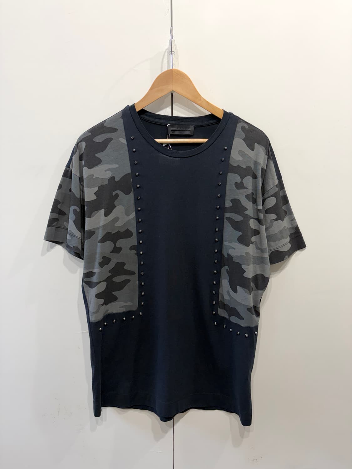 디젤 블랙 골드 카모플라주 반팔 티셔츠 상품이미지1