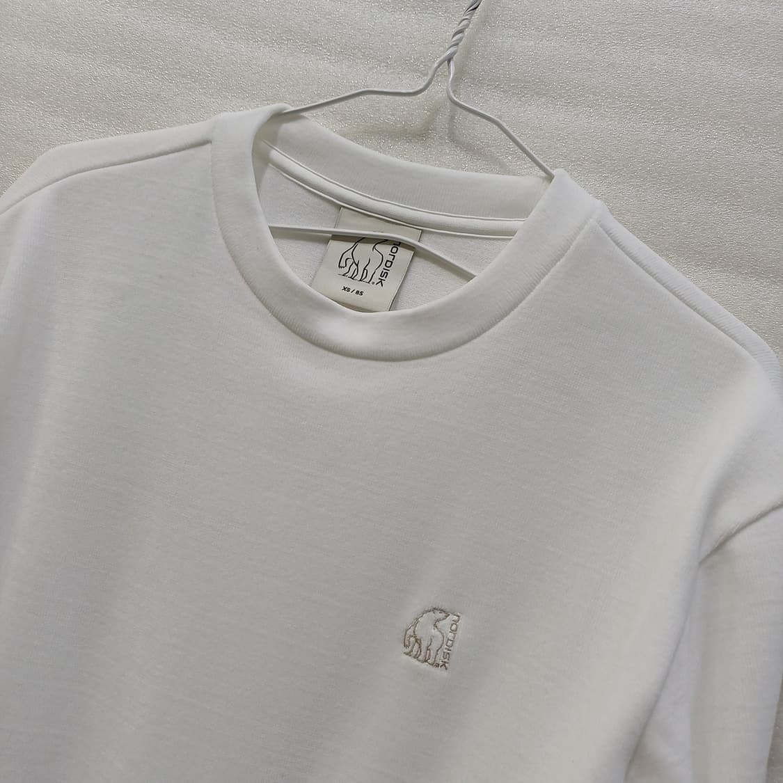 노르디스크 벨벳 기모 맨투맨 라운드 티 여성 XS 도톰 흰색 사랑봉봉 상품이미지3