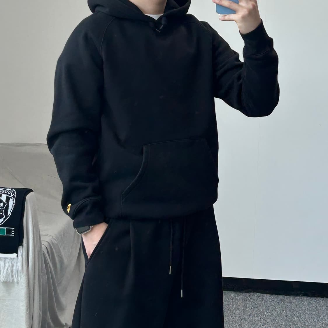 칼하트 wip 소매로고 체이스 블랙 후드티 상품이미지9