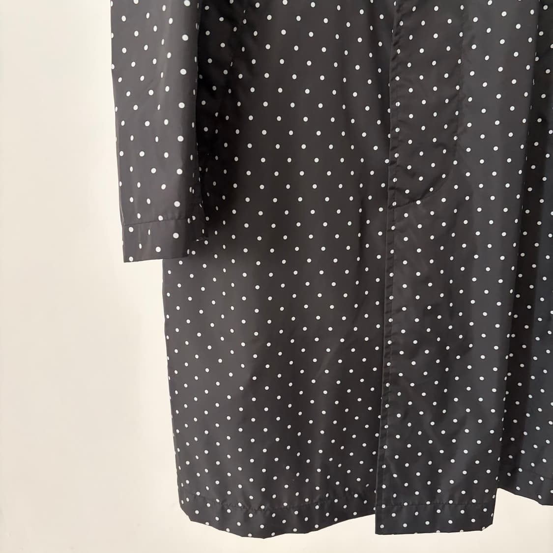 Polka Dot Nylon Coat 상품이미지4