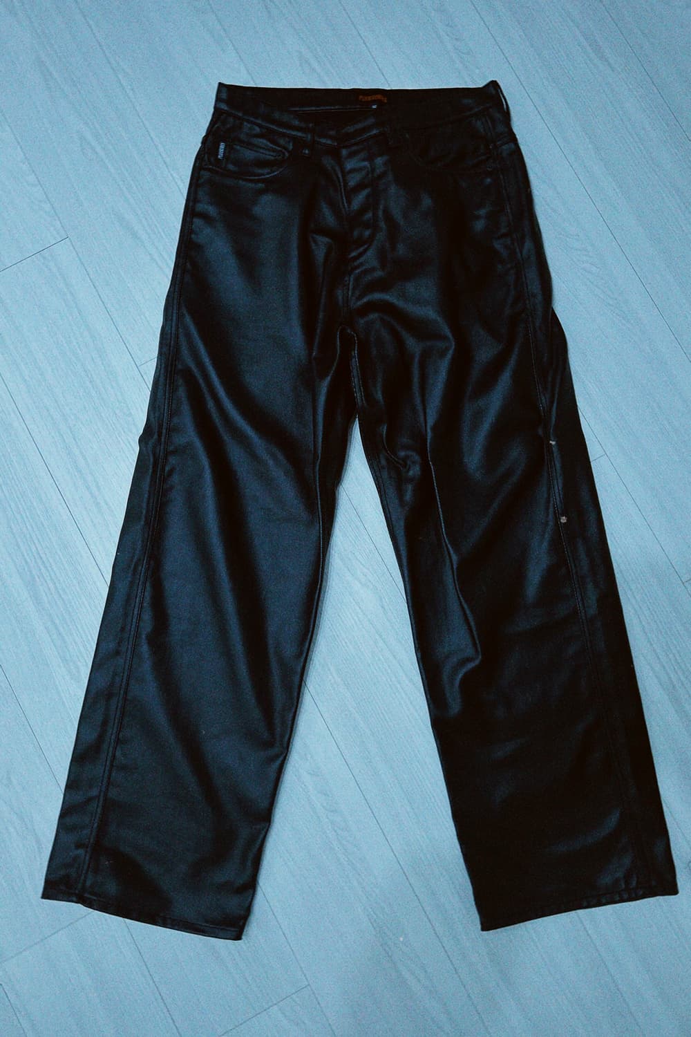 Pleasures 라텍스 포뮬라 배기 팬츠 32사이즈 팝니다 상품이미지2